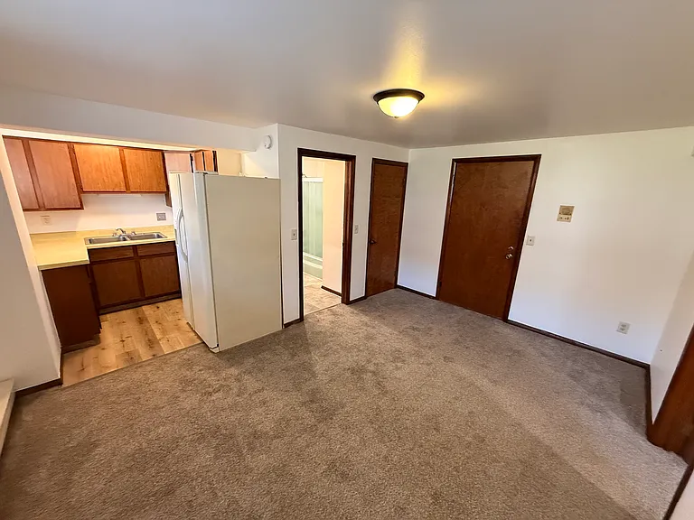 1522 10th Ave #11 — Photo 3