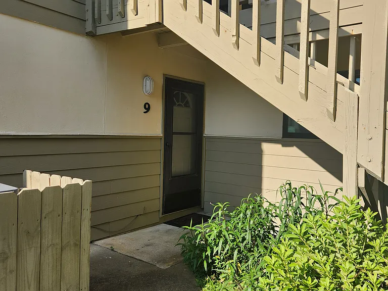 64 Cross Creek Rd #9 — Photo 11
