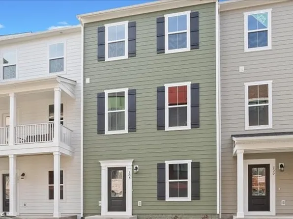 205 Broad St, Daleville, VA 24083