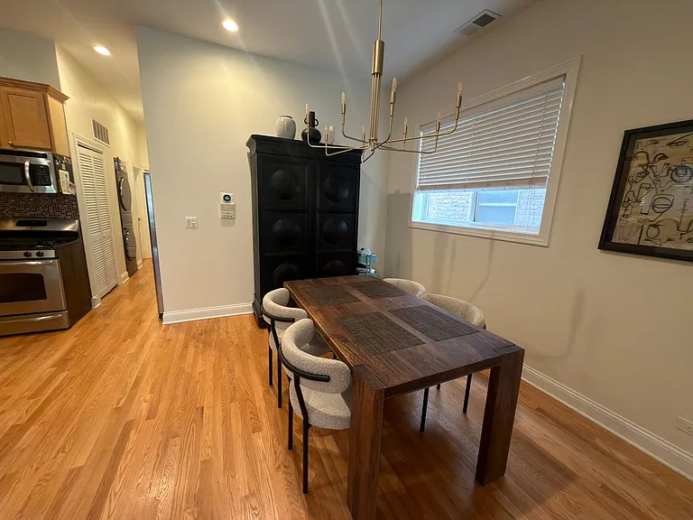 1508 W Erie St #2 — Photo 9