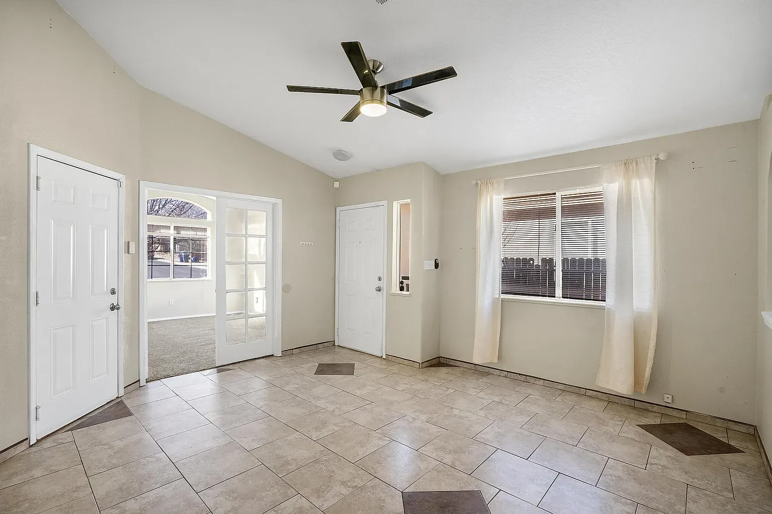 10732 Shooting Star St NW — Photo 4