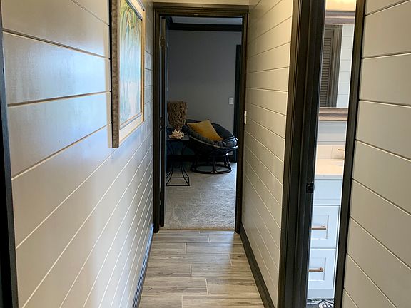 2nd image of 309 SE 18th Ave