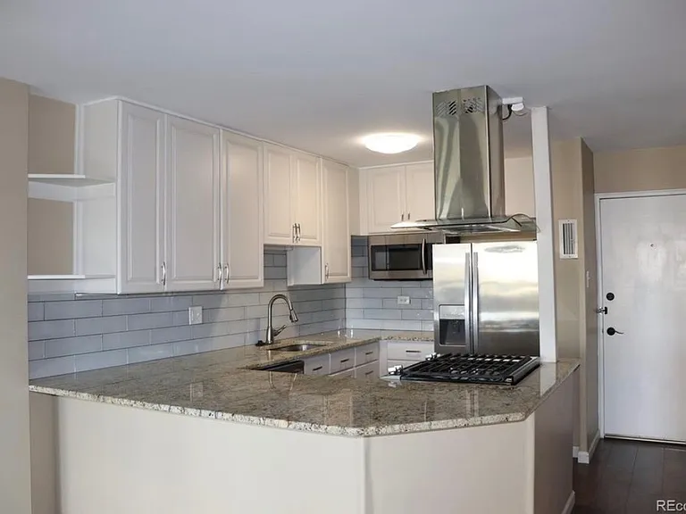 800 N Washington St — Photo 7
