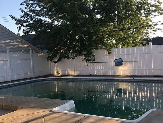 3rd image of 24 Conant Dr