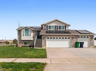 3090 W 4450 S, Roy, UT 84067