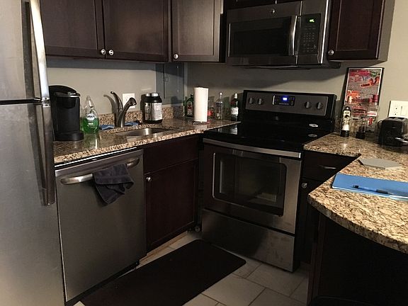4th image of 510 14th St APT 205