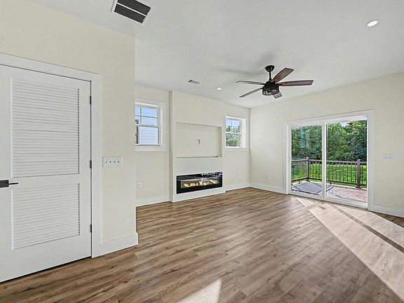 2nd image of 210 Hull Ave
