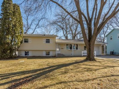 3822 Valley Pl NE, Cedar Rapids, IA, 52402
