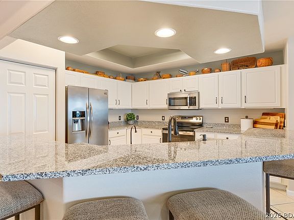 5th image of 72 Emerald Bay Dr #3C