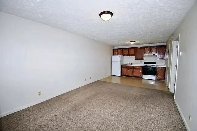178 Hadley Dr #C — Photo 5