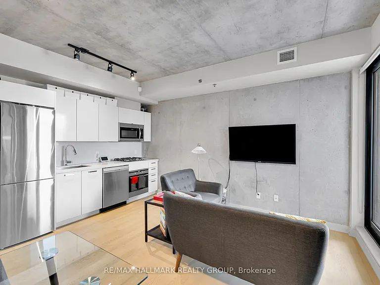 203 Catherine St #601 — Photo 17