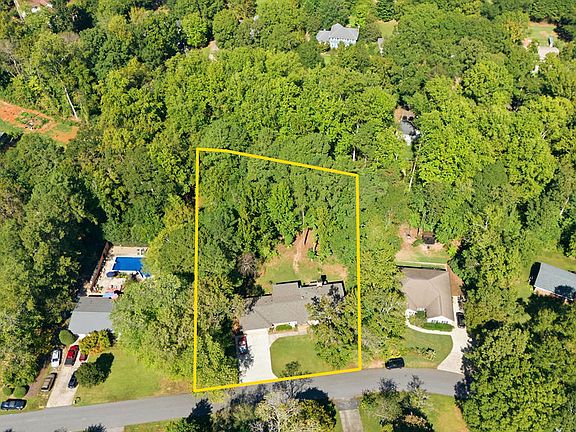 4th image of 107 Ashley Rd