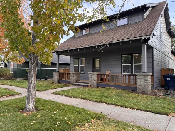 21389 Oakview Dr, Bend, OR 97701