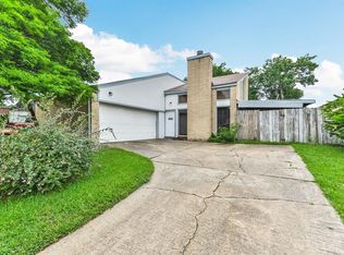 10811 Kirktown Dr, Houston, TX 77089