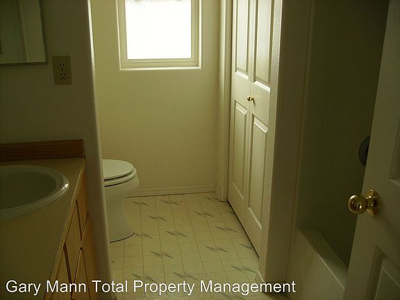 3rd image of 2900 W Marina Dr APT 212