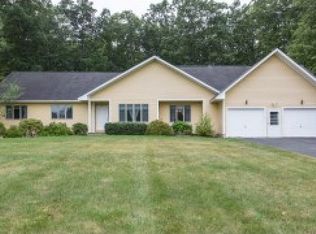 26 Cottonwood Rd, Plaistow, NH 03865