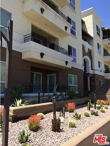 1st image of 1117 N Orange Dr APT 303