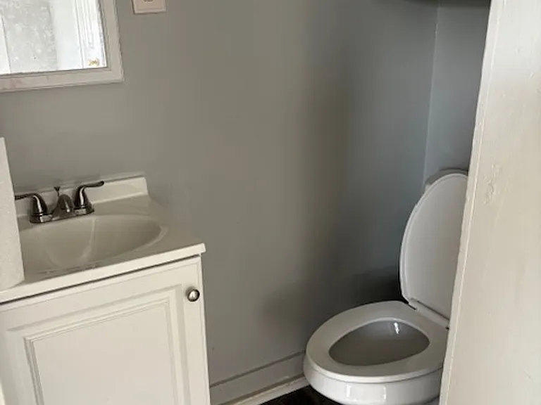 37 Maple St — Photo 4