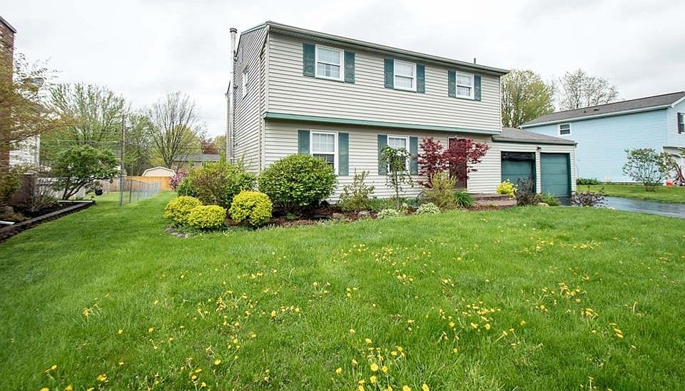 1st image of 54 Wickwine Ln