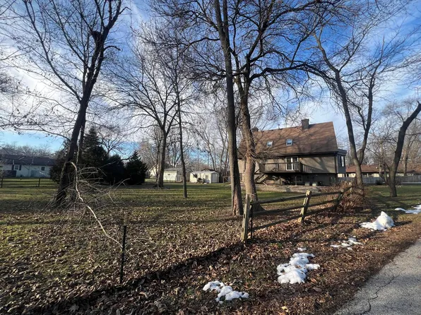 4505 Highland Ave, Crystal Lake, IL 60014