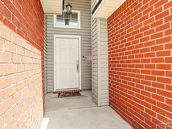 2nd image of 760 Hanley Downs Dr