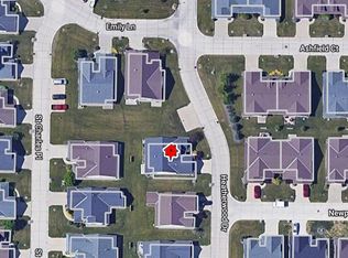 607 Heatherwoods Dr, Elyria, OH 44035