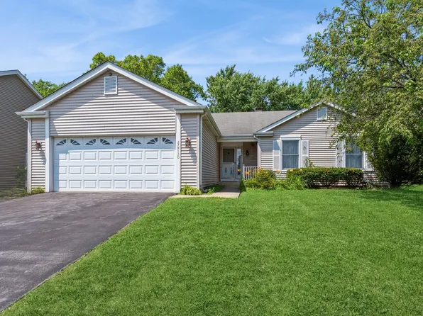 27W120 Walnut Dr, Winfield, IL 60190