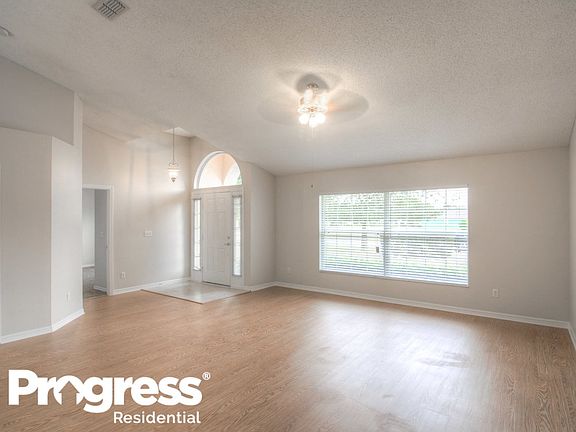 4th image of 2266 Lake Pointe Cir