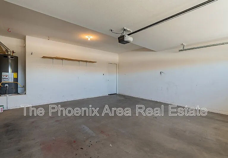 44299 W Oster Dr — Photo 37