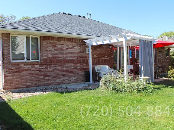 Private pergola...additional living space