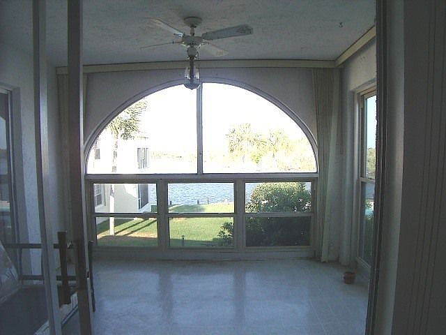 Enclosed Florida room