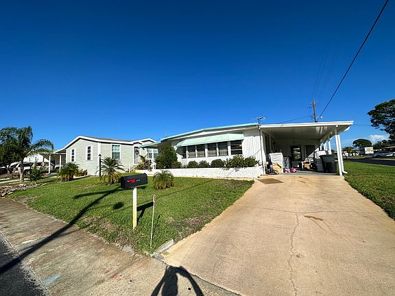 3rd image of 5649 Pineland Ave