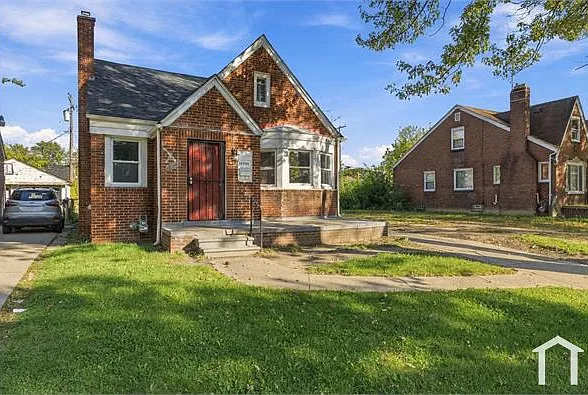 4 bed, 896 sqft, $1,700 — Photo 4