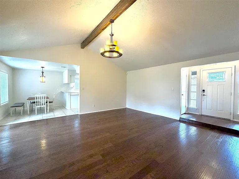 22319 Merrymount Dr — Photo 7