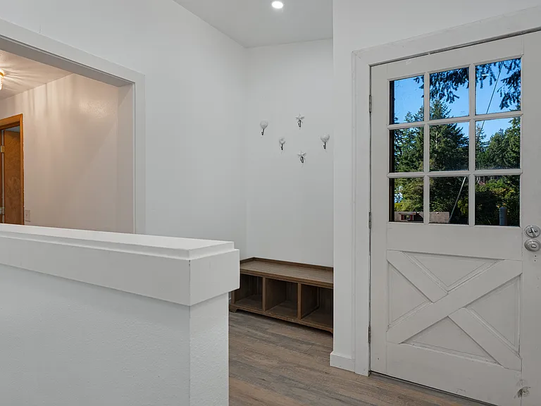 413 E Herron Blvd NW — Photo 13