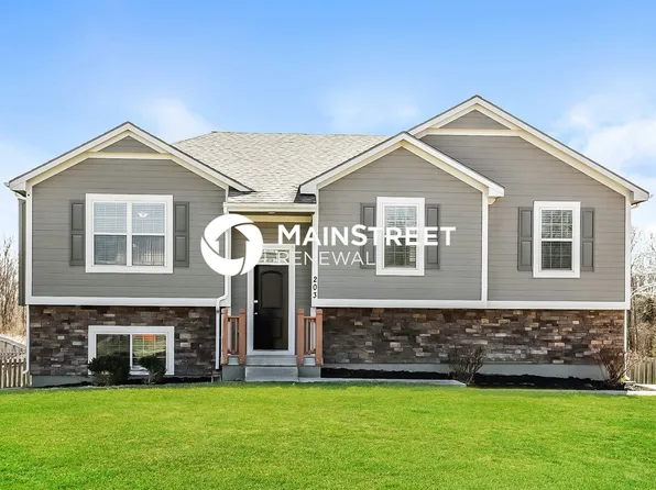 203 NE Hannah Ct, Grain Valley, MO 64029
