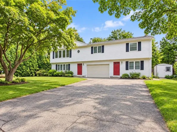68-70 Virginia Ln, Providence, RI 02908