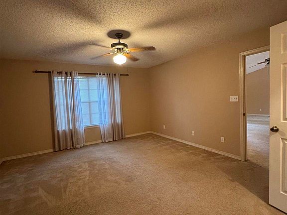 3rd image of 3228 Desert St