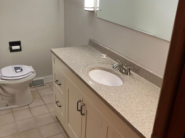 6418 W 89th Ave, Crown Point, IN 46307 – 3-bedroom rental in Crown Point