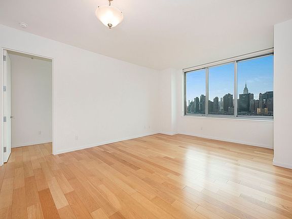 3rd image of 4630 Center Blvd APT 1410