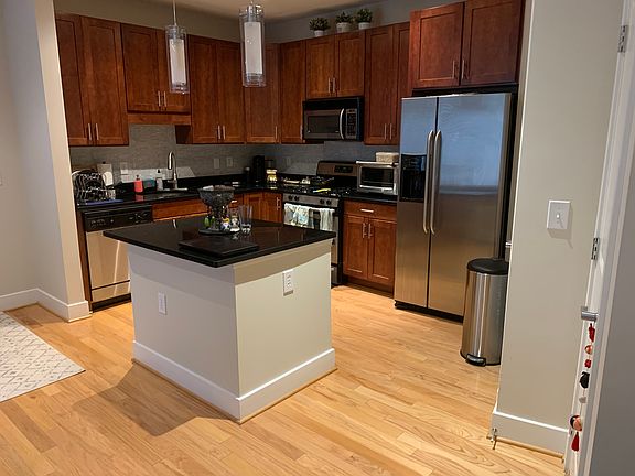4th image of 1800 Wilson Blvd Unit 121