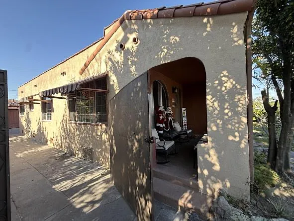 6311 Heliotrope Ave — Photo 4