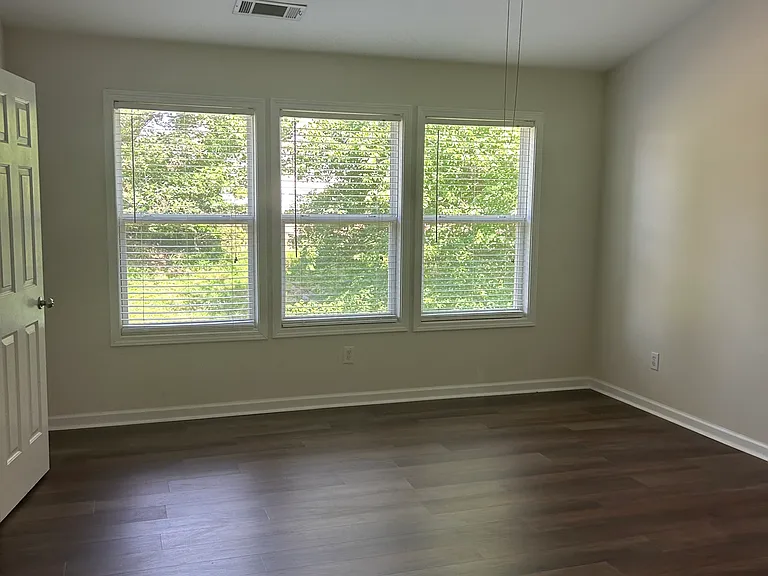 5670 Sterling Ct — Photo 7