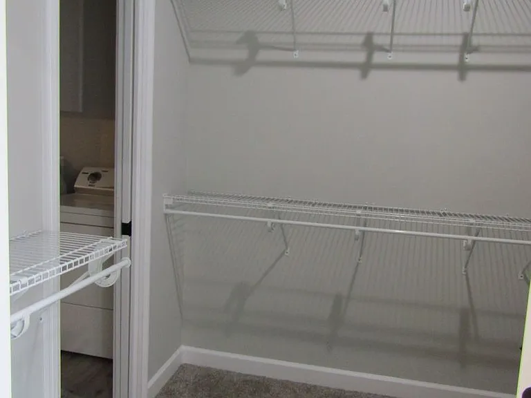 212 Savannah Dr — Photo 10
