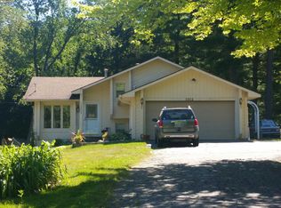 1312 Merry Rd, Waterford, MI 48328