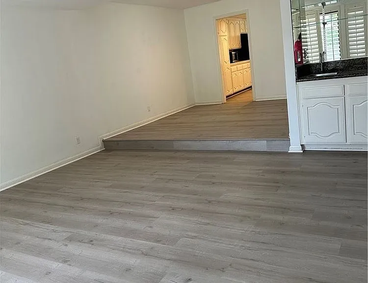 4735 Club View Dr — Photo 7