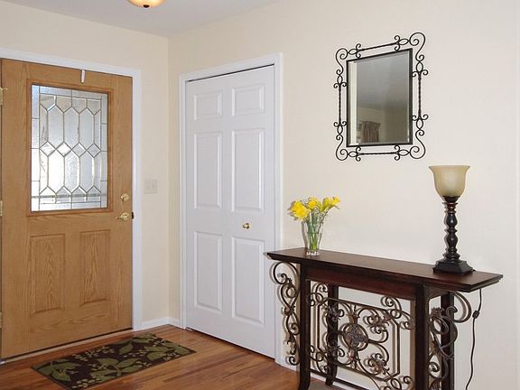 2nd image of 2279 Jeanette Way