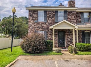 208 Sandlewood Dr, Summerville, SC 29483