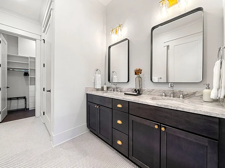 Cedar Walk Townhomes — Photo 8