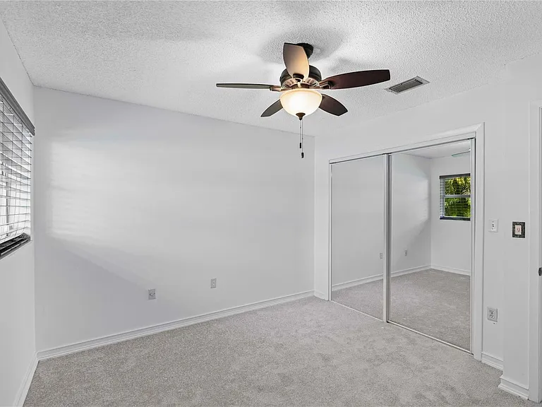 16900 SW 62nd St — Photo 43